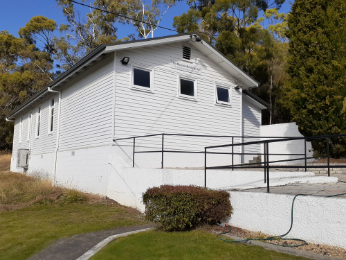pat_murnane-community_hall_2022